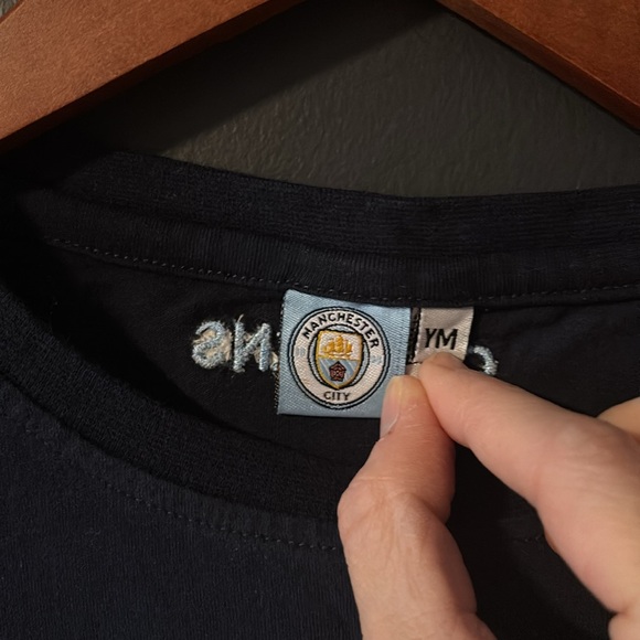 Manchester City t-shirt - Picture 2 of 4